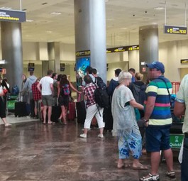 Warteschlangen in Teneriffa: Fliegen wir oder fliegen wir nicht?