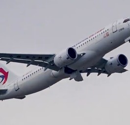 Die erste C919 von China Eastern Airlines: Die Fluggesellschaft hat 100 weitere Maschinen bestellt.