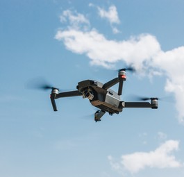 Drohne: Gefährlich für Flugzeuge.