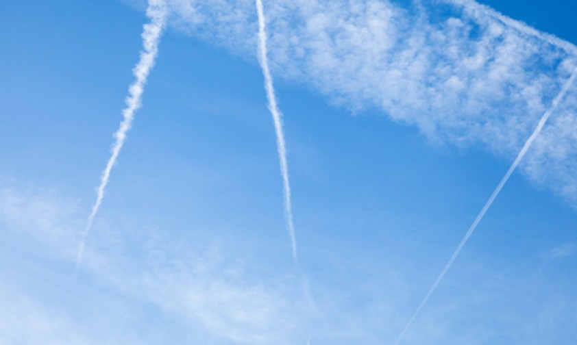 Flugzeuge am Himmel: Kollisionen gilt es zu vermeiden.