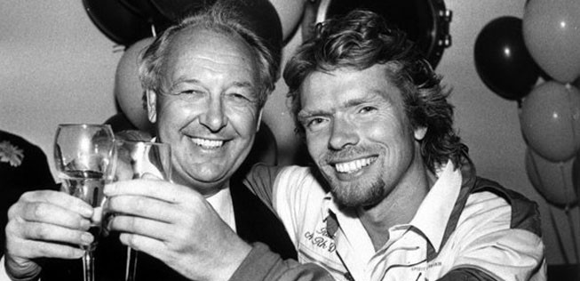 Später unterstützte Laker etwa Richard Branson bei seinen Airline-Plänen. 1978 wurde der Mann von Königin Elizabeth II. zum Ritter geschlagen.
