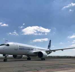 Der Schleier ist gelüftet: A220 it is.