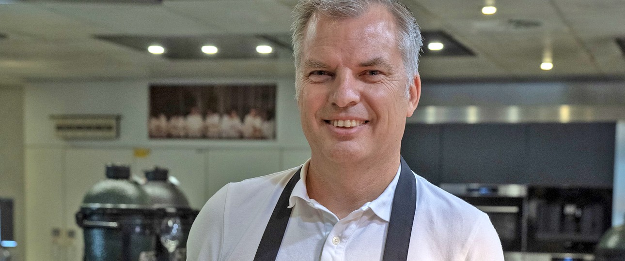 Kapitän Folkert Stikvoort: Siegte beim internen Kochwettbewerb von KLM ...