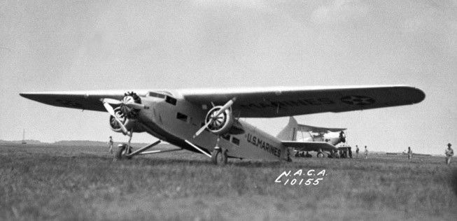 Mehr als 100 Fluglinien setzten das Modell ein. Es war 15,2 Meter lang und besaß eine Spannweite von 23,7 Meter. Der Erstflug fand am 11. Juni 1926 statt.