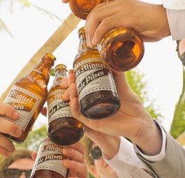 Alkoholkonsum: ursächlich für das Pöbeln der Passagiere verantwortlich.