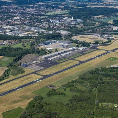 Flughafen Mönchengladbach: Wirkt ruhig - ist aber ganz schön geschäftig.