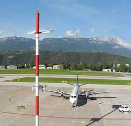 Flughafen Bozen (Archivbild): Bald soll es wieder Verkehr geben.