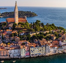 Blick aus der Luft auf die kroatische Stadt Rovinj: Das Land hat Ärger mit der EU.