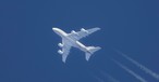Flieger am Himmel: Die Emissionen werden weniger.