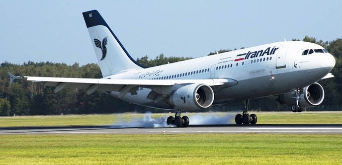 Airbus A310: Von der kürzeren A300-Langstreckenversion A310-200 verkauft Iran Air ein Exemplar.