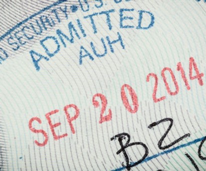 Einreisestempel der USA: Die Behörden wollen noch mehr über Einreisende wissen.