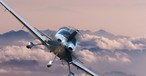 Kleinflugzeug im Flug: Pilotinnen und Piloten müssten besser geschult werden.