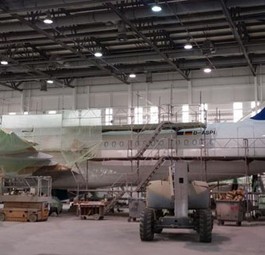 Airbus A320 im Hangar: Die Vorbereitungen sind abgeschlossen, längst fliegt die D-ASPI.