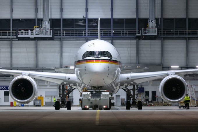 Das Flugzeug ist der zweiten von drei bestellten A350 für die Flugbereitschaft des deutschen Verteidigungsministeriums.