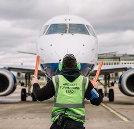 Abfertigung am London City Airport: Mehr Reisende ja, mehr Flüge nein.