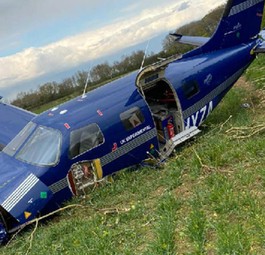 Die Piper M von Zero Avia: Der Flieger absolvierte eine Bruchlandung auf einem Feld.