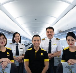 Crew von Scoot in einem Flieger von Airbus: Bald auch in E2-Jets unterwegs?