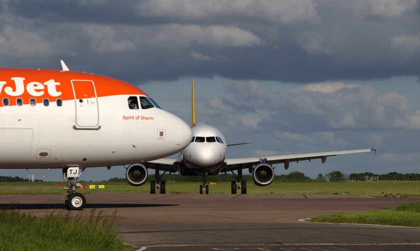 Flieger am Flughafen London-Luton: An- und Abflüge wurden gestoppt.