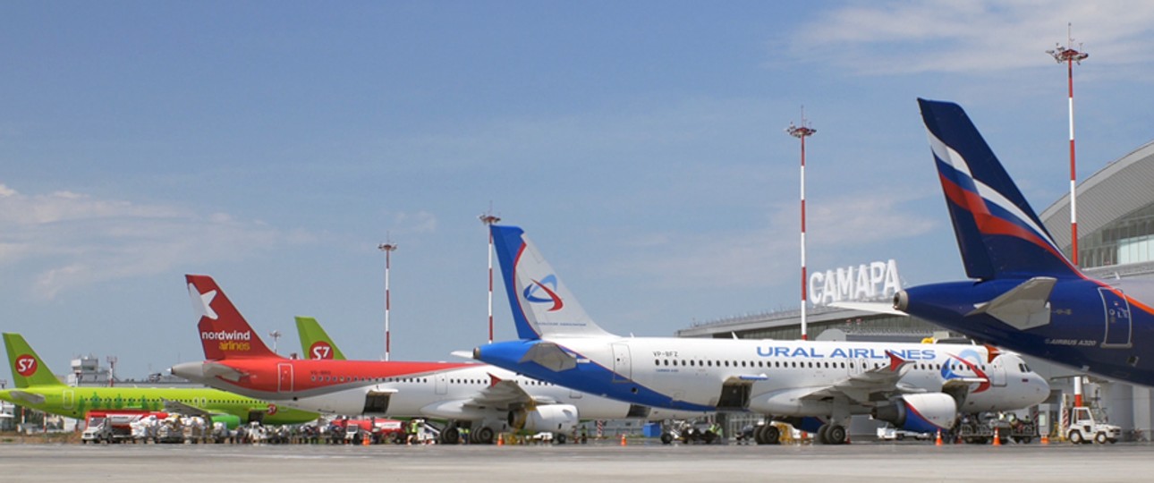 Flugzeuge auf dem Vorfeld des Flughafen in Samara: Die russische Staatsanwaltschaft kritisiert die Sicherheitskultur innerhalb des gesamten Landes.