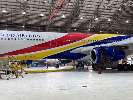 Der zweite Airbus A340-300 von Legend Airlines: Flog vorher für Air Belgium, ebenso wie ...