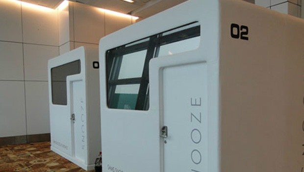 Am Flughafen in Neu-Delhi sehen etwas futuristischer aus als die Moskauer Schlafboxen.