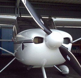 Ein Kleinflugzeug mit einem Propeller von Whirlwind: Das Unternehmen gehört künftig Hartzell Propeller.