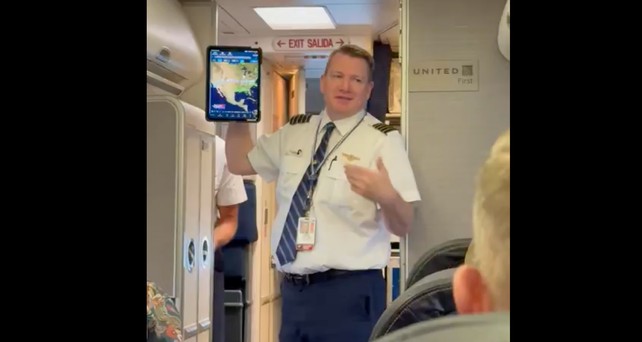 Pilot von United Airlines: Er erklärte das Wetter und scherzte.