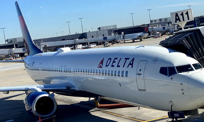 Jet von Delta: Einsteigen wieder nach Nummern.