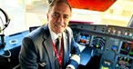 Ausbildungskapitän Alberto Piquero ist vom Airbus A321 XLR sehr angetan, ...