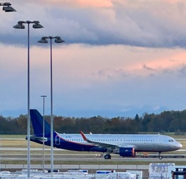 Der gestrandete A320 von Aeroflot in München: Bleibt vorerst weiter vor Ort.