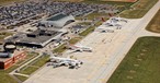Flughafen Brünn aus der Luft: Die Region sucht eine Airline, die regelmäßig nach Frankfurt fliegt.