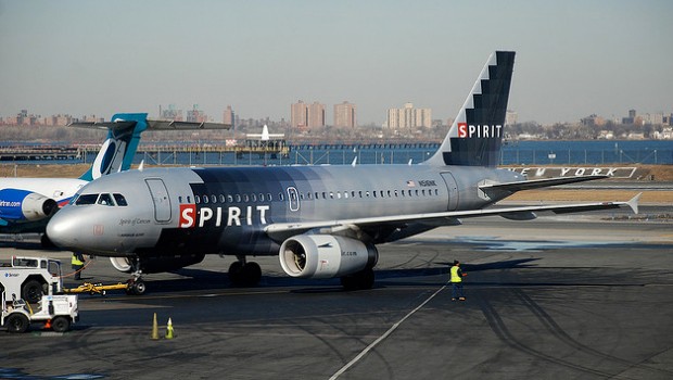 Spirit Airlines: Die US-Billigairline hat gleich zwei Design-Sünden hintereinander begangen. Die Amerikaner wandelten sich von «Fifty Shades of Grey»...