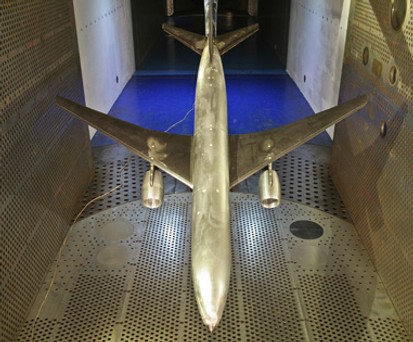 Modell des Langstreckenflieger-Konzepts im Windkanal: Viele Ähnlichkeiten zum möglichen NMA von Boeing.