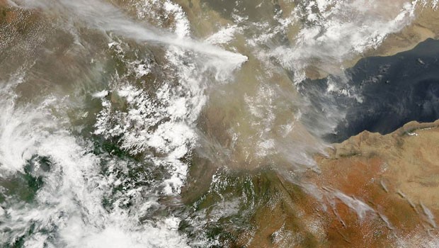 Satellitenbilder der Aschewolke über Nordafrika
