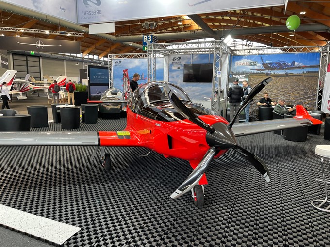 Breezer Aircraft aus Schleswig-Holstein zeigt ihre Breezer Sport.