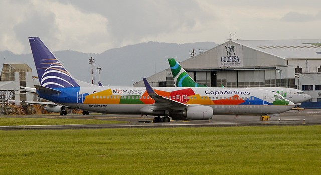 Copa Airlines: Wie ein guter Gedanke so richtig in die Hose gehen kann, beweist die Airline aus Panama. Seit 2012 präsentiert sich die Partnerschaft zwischen Copa und einem Bio-Museum in... bunten Quadraten in willkürlicher Anordnung.