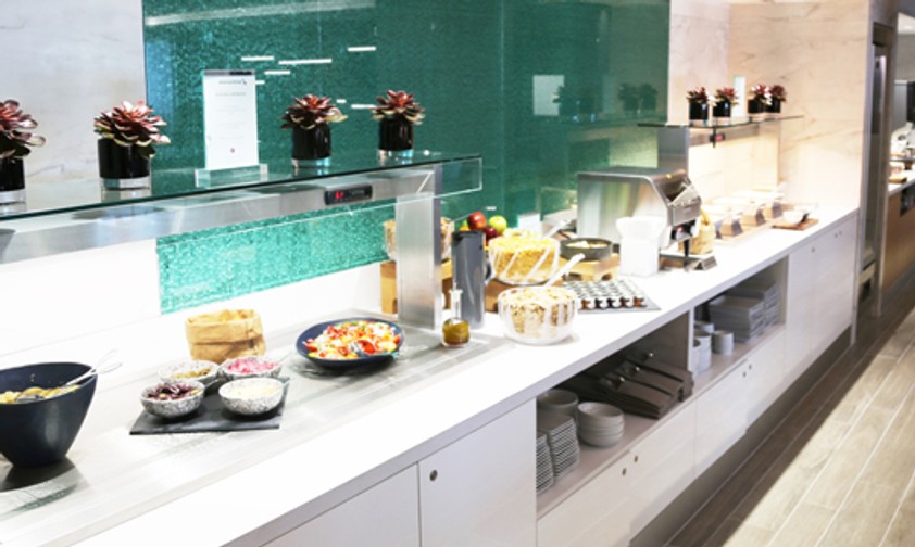 Buffet in der Lounge.