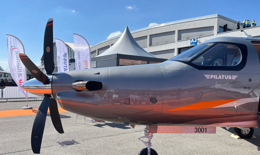 Pilatus PC-12 Pro: Die Schweizer zeigen das Flugzeug mit der Nummer 3001.