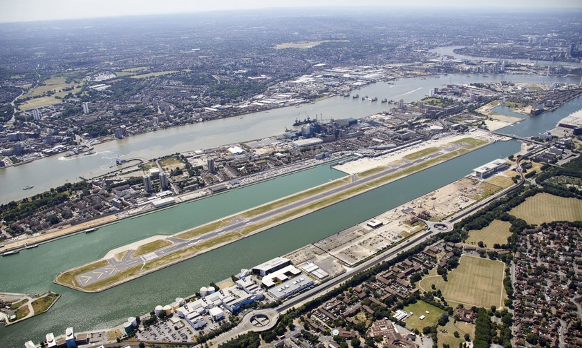 Der Flughafen London City von oben: Kürzel sind jedem Airport zugeordnet.