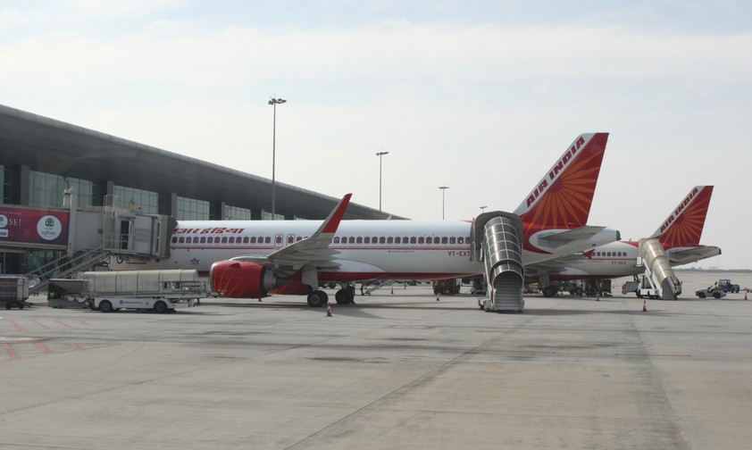 Flugzeuge von Air India am Flughafen: Alles soll überprüft werden.