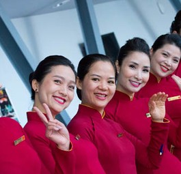 Crew von Vietnam Airlines: Die Fluglinie will von ANA lernen.