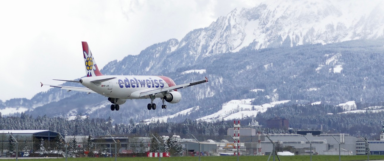 Airbus A320 von Edelweiss bei der Landung in Emmen: Spezieller Flug.