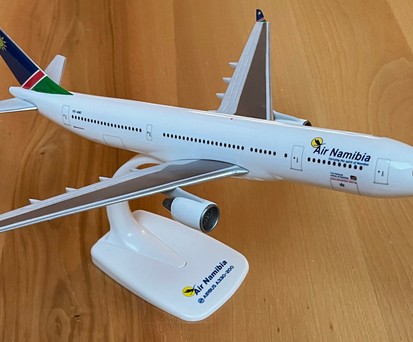 Modell von Air Namibia: Hebt die Fluglinie wieder mit richtigen Flugzeugen ab?