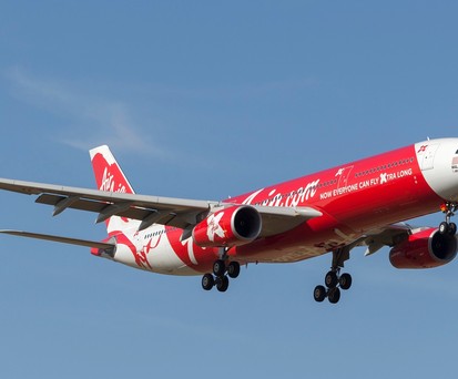 Airbus A330-300 von air Asia X: Im Juni fliegt die airline täglich nach Gatwick.