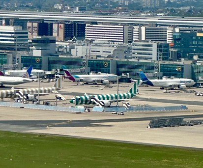 Airlines am Flughafen Frankfurt: Deutschland ist teurer für sie als andere Länder.