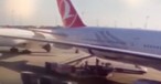 Dreamliner streift in Istanbul Boeing 777