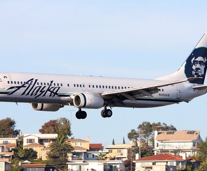 alaksa airlines boeing 737 900 n302as
