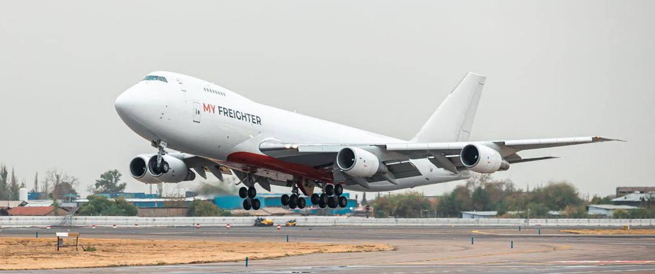 Die Boeing 747-200 F von My Freighter: In Taschkent angekommen.