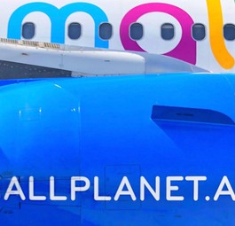 Flieger von Small Planet: Zu oft zu spät.