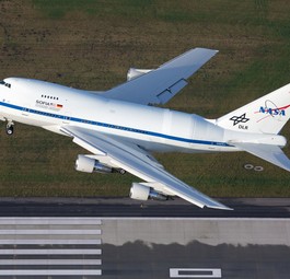 Hier in der Luft zu sehen: Der Jet mit dem Kennzeichen N747NA.